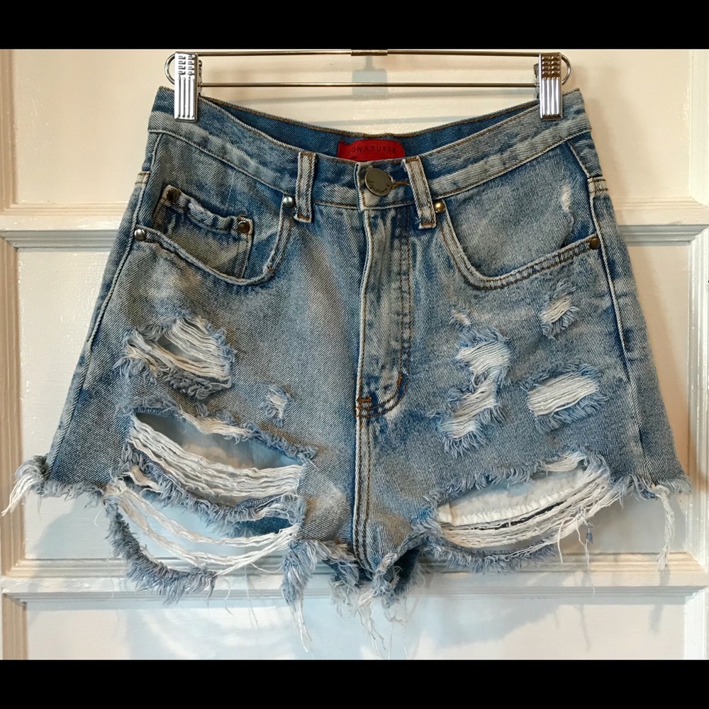 Destroyed high waist light wash denim short